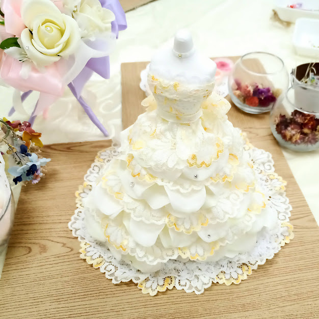 新宿フラワークラフト体験工房 お姫様ドレスでふわふわフラワードール作り