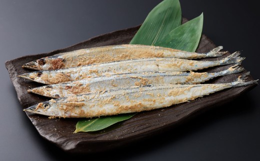【 7日程度で発送 】 北海道産 北国の伝統保存食 熟成 糠さんま 4尾入 × 2パック （ 計8尾 ） さんま サンマ 秋刀魚 糠 ぬか 保存食 備蓄 夕食 おかず 惣菜 ご飯 ごはん