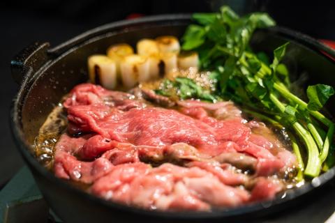 【神戸牛 牝】日常使いにおすすめ！牛鍋用肉 800g 川岸畜産　26-18