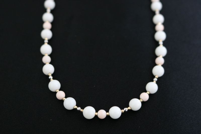 
            白珊瑚とSランクピンク珊瑚のネックレス | アクセサリー ネックレス ジュエリー 珊瑚 赤珊瑚 宝石 サンゴ プレゼント クリスマス バレンタイン カジュアル レディース 贈答用 人気 高価 高級 おすすめ ふるさと納税サンゴ ふるさと納税ネックレス 高知県 室戸市
          