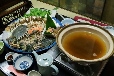 美容にも健康にもバッチリ！ コラーゲンたっぷり 「すっぽん鍋セット」 4人前(野菜付き) _S50