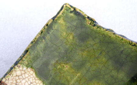 【瀬戸焼】織部草文俎板皿 【山長陶苑】 / 皿 角皿 食器 和食器 / 瀬戸市[BBBH048]