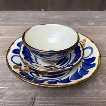 やちむん 唐草紋様(染付)青 3点セット〈小皿・皿・茶碗〉【1506548】