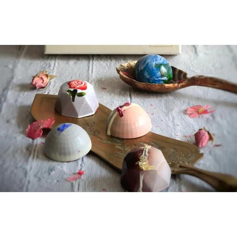 「花に想う」 チョコレート チョコ ショコラ ボンボンショコラ 詰め合わせ スイーツ 化粧箱入り 東京都 文京区