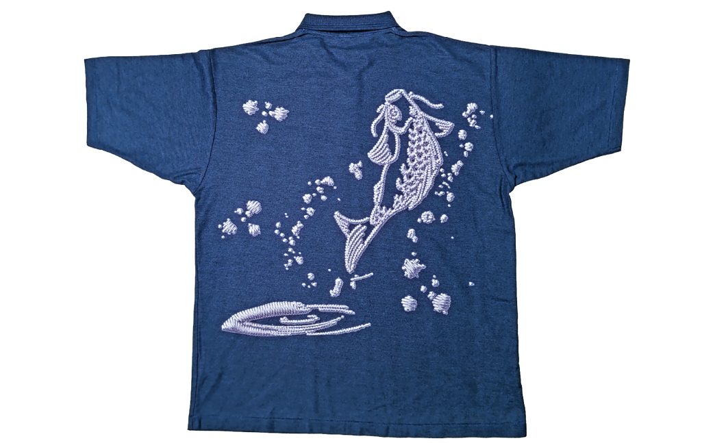 倉敷染　272SD半袖ポロシャツ昇り鯉刺繍調プリント入　ミッドナイトブルー