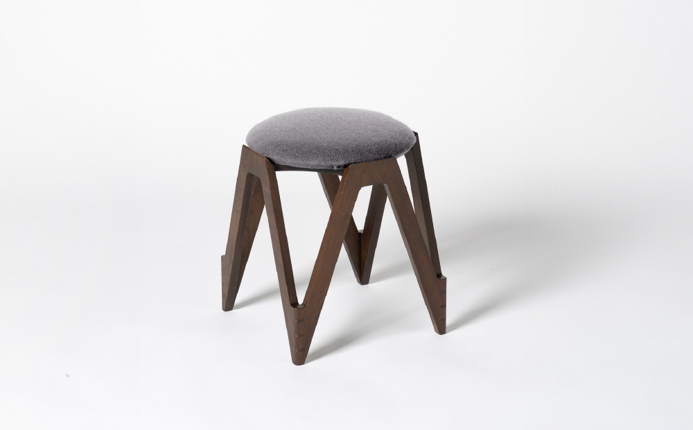 CO･DA･MA Low Stool＜ウォールナット＞（NC-126 グレー）
