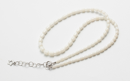 ホワイトコーラルネックレス