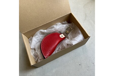 バナナキーケース（ヌメレッド）