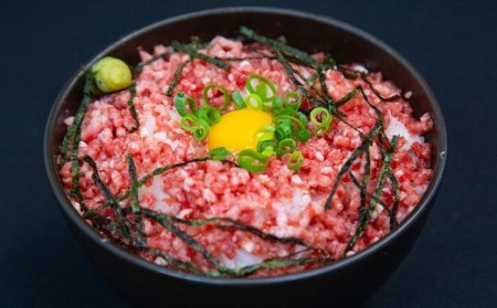 馬肉 馬凰（ばおう）とろける新食感の 桜フレーク 400g（200g×2パック）タレ付き 馬肉