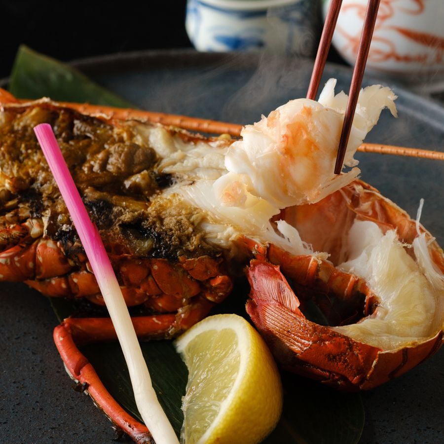 伊勢志摩産　特大焼き伊勢海老　（２尾）