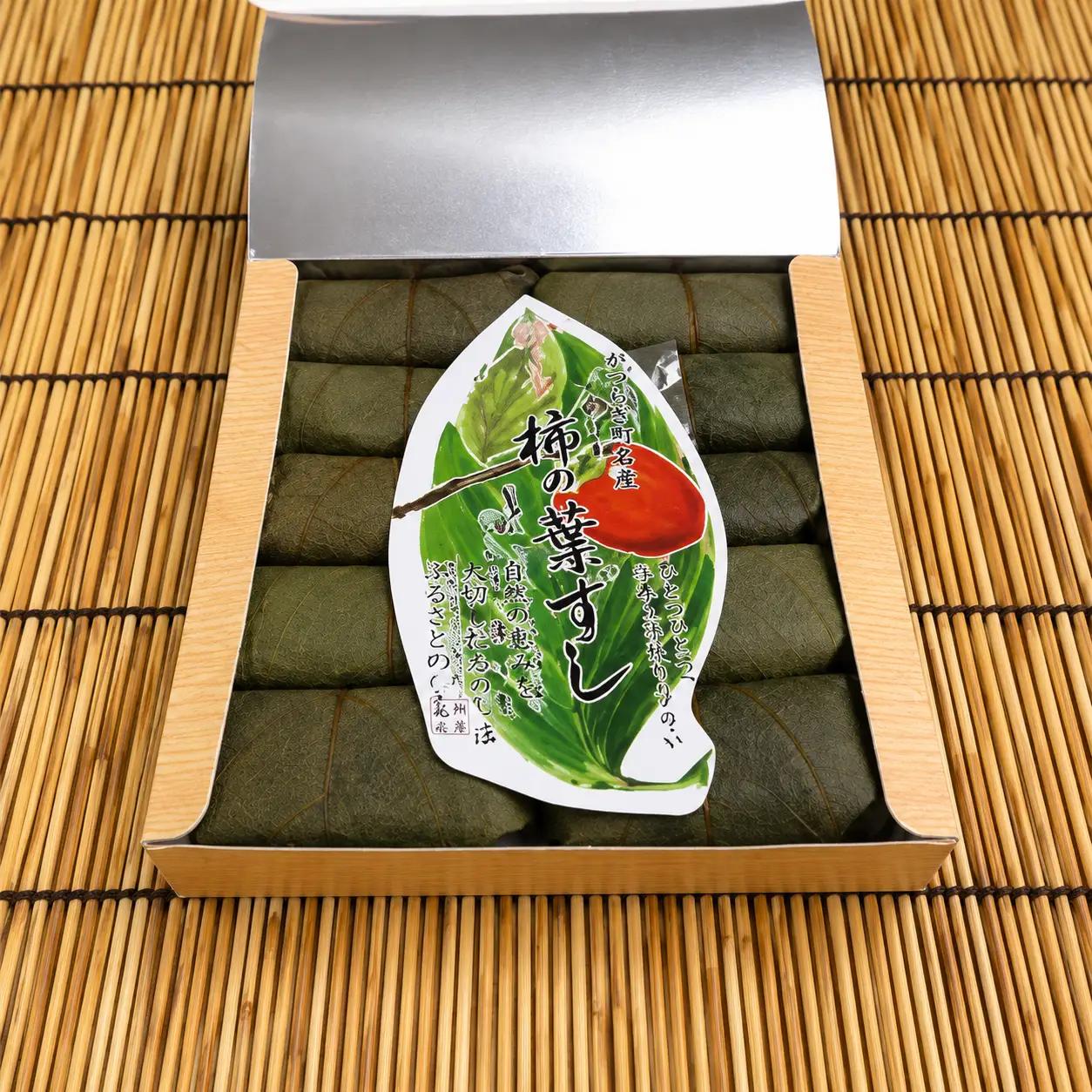 一つ一つ手作業で作られた「柿の葉寿司」サバ１箱・鮭１箱セット【A137-frks059】
