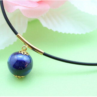  二宮閑山 有田焼磁器玉ペンダント2個セット（しろブルー・るりブルー） A10-166_イメージ3