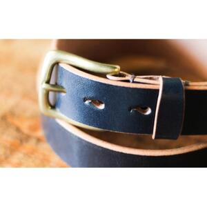 【minca】幅30mmベルト/32インチ  栃木レザーの希少な「ハーネスレザー」使用の贅沢な1枚革のレザーベルト/ネイビー/HL-B01/NAVY/minca　596【小物 ファッション 人気 おす