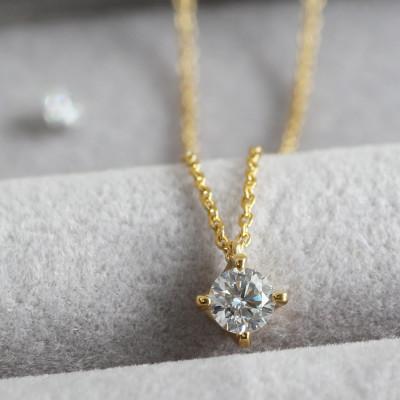 ふるさと納税 大津市 K18 金【0.2ct ラボダイヤモンドネックレス】4本たてづめ 輝き続ける美しさ 一粒ペンダント |  | 01