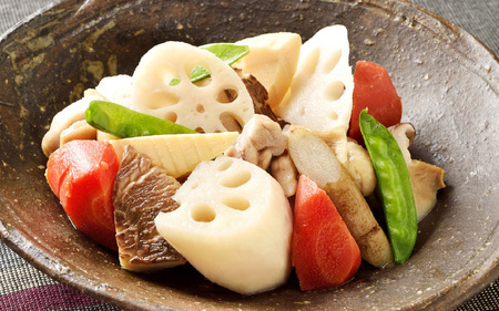 【先行予約】洗いれんこん2kg《発送直前に収穫してお届け！》 シャキっとした歯触り！ ／ 有機肥料 低農薬 蓮根 レンコン 野菜 根菜 正月 ※2025年11月中旬以降順次発送予定 [aw056-a0