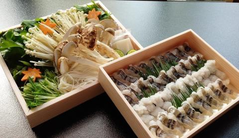 [先行予約]数量限定 丹波松茸入り鱧しゃぶセット 2～3人前（特製スープ・野菜付）＜丹波四季菜料理 宮本屋＞｜ハモ 松茸 丹波松茸 天然松茸 ※2025年10月中に順次発送予定 ※配送不可地域あり