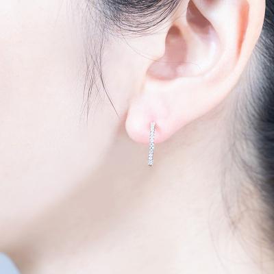 ふるさと納税 甲府市 【ジュエリーの街、山梨県甲府市】ダイヤ0.20ct K18WGピアリング　E4670W |  | 03