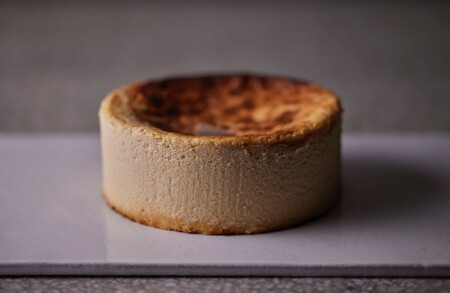 PATISSERIE ASAKO IWAYANAGI 特製 バスクチーズケーキ 【直径12cm 濃厚 チーズケーキ スイーツ デザート 洋菓子 ケーキ お取り寄せ グルメ ギフト プレゼント 贈り物 