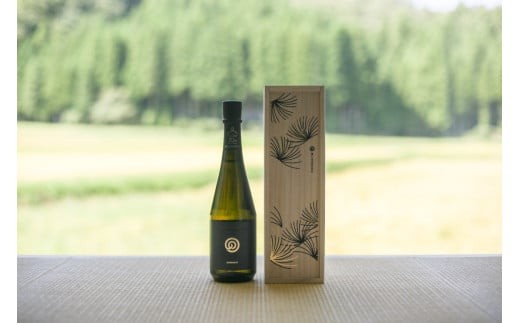 農口尚彦研究所 桐箱入 純米大吟醸酒 720ml × 1本 純米吟醸酒 日本酒 化粧箱入 四合瓶 贈答品 お中元 お歳暮 ギフト 父の日 プレゼント 小松市 こまつ 石川県