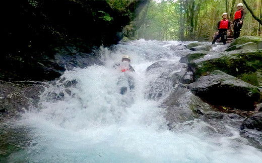 ラフティング＆キャニオニングプレミアムコンボツアー（1名様） FKP9-429