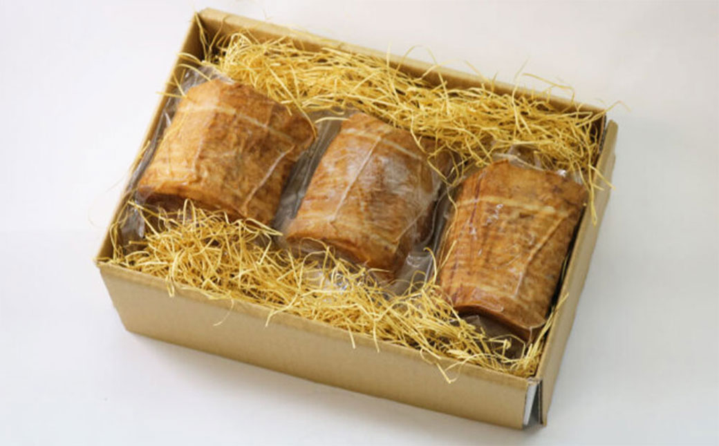 【5ヶ月毎3回定期便】ほっぺが落ちる幸せの味！筑豊らーめんお店の絶品焼豚 3個セット 計約2.43kg 焼豚 焼き豚