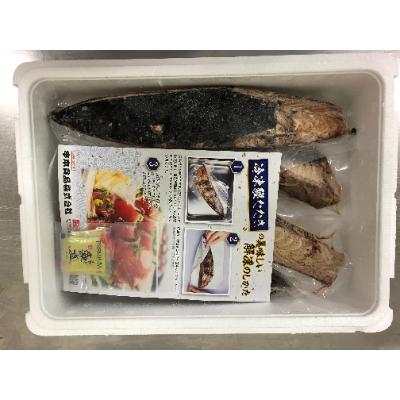 ふるさと納税 紀美野町 プレミア和歌山認証品　 冷凍黄金藁焼き戻りカツオタタキ (藻塩セット)1kg |  | 01