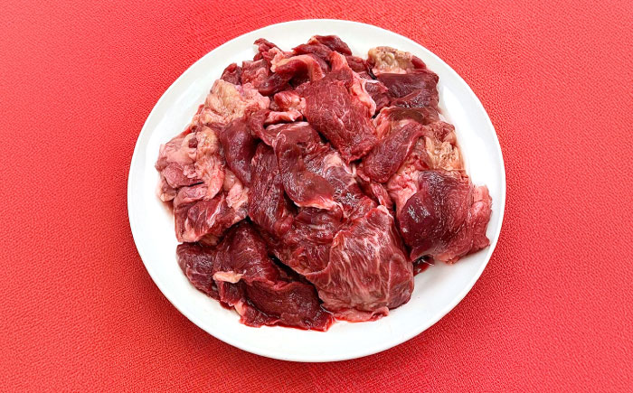 【全6回定期便】ペット用 馬肉 切り落とし (2kg)  【合同会社　長岡フーズ】 [ZFR059]