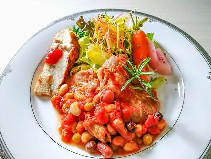 碧南DELIシリーズ お肉惣菜 無添加 吉良里（きらり）クイーンポークソテー 約640g(160g×4食) おかず 洋食 ポークチャップ 豚 トマト 豆 ビーンズ　H080-054