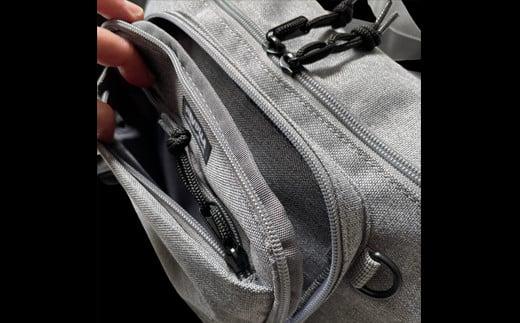 005-139　【グレー】スマホポケット＆キーフック付き 2way ボディーバッグ