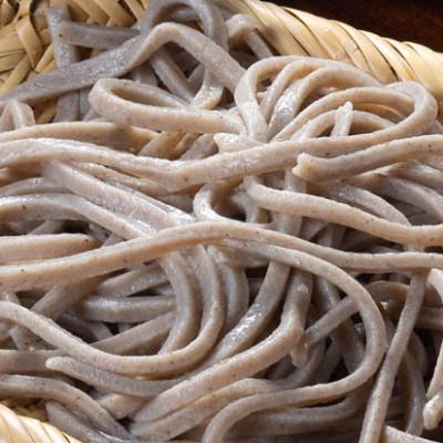 ふるさと納税 ふじみ野市 挽きたて打ち立て!田舎そばと二八そばを食べ比べ。埼玉地粉本格手打そば4食セット |  | 01