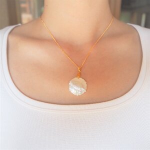 25ミリ!「華」のペンダント　白蝶貝【1261289】