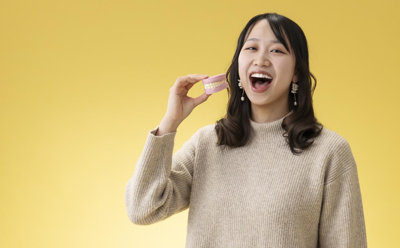 ハロウィン・バレンタインデーチョコレートのニューウェーブ。あなたと一緒にいればー「入れ歯チョコレート」（5個セット）ハロウィンの仮装に。バレンタインデーのサプライズに。【チョコ、チョコレート、サプライ