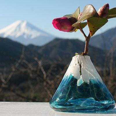ふるさと納税 大月市 キラキラ輝く手作り富士山の一輪挿し