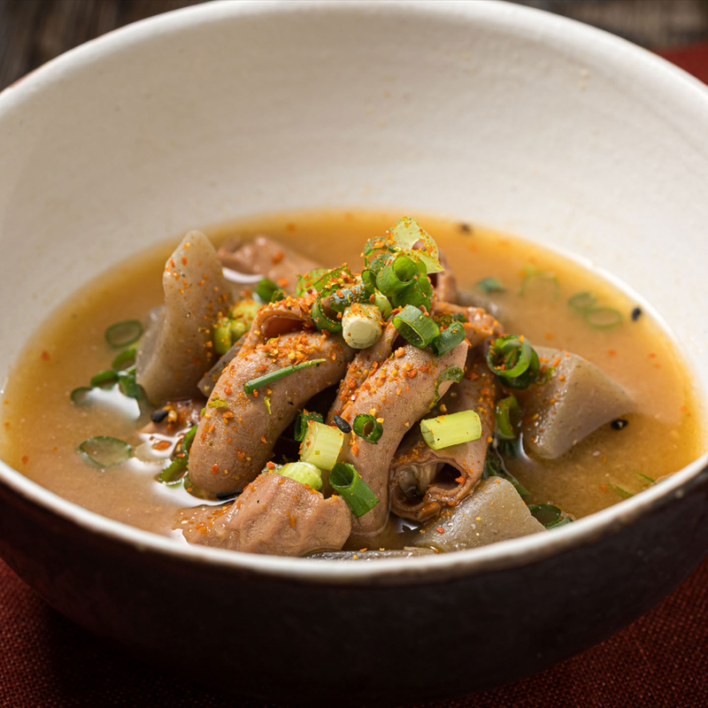 【定期便 3ケ月連続】北海道産 もつ煮込み 170g×7パック 豚肉 豚もつ 豚ホルモン 煮込み 惣菜 ご飯のお供 簡単調理 レトルト レトルト食品 おかず 北海道 釧路町 釧路超 特産品 br03_