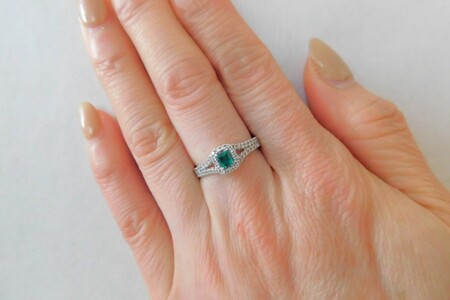 【ふるなび限定】【一点もの】Pt900　コロンビア産エメラルド（0.18ct）ダイヤモンドリング　K60　K06123-H　FN-Limited-SP