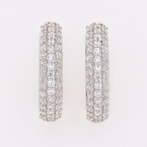 【ジュエリーの街、山梨県甲府市】ダイヤ0.72ct Pt900ピアリング　LE1132P