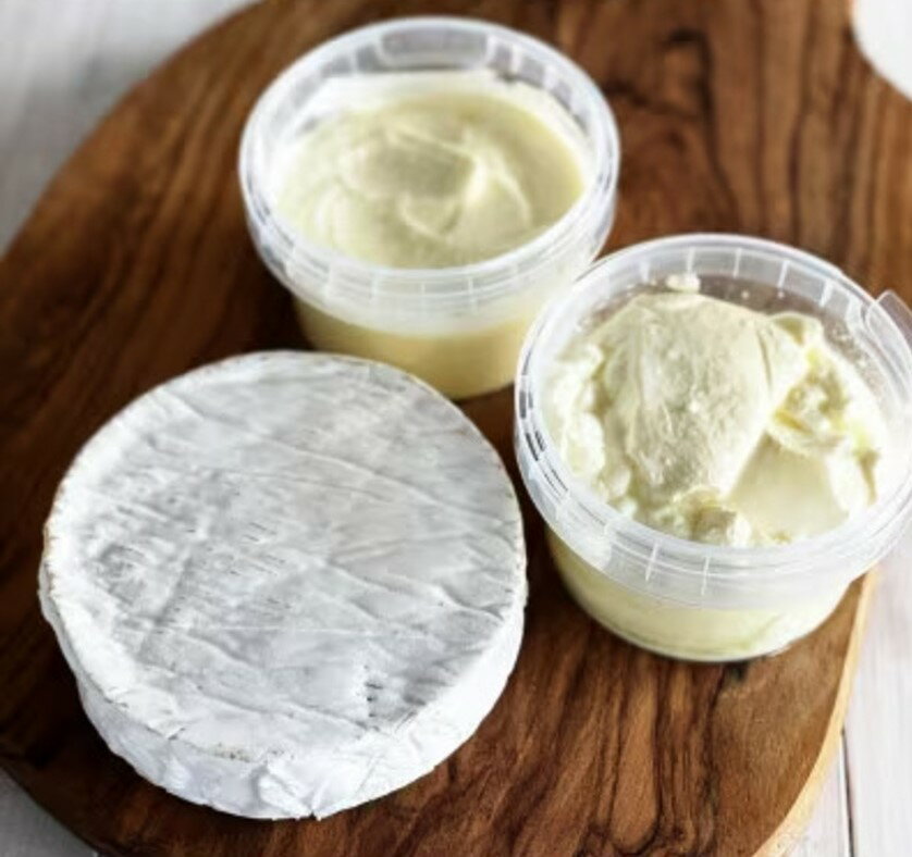 【ふるさと納税】【Super Gold賞受賞!】CHEESEDOM チーズダム オーガニックチーズ 詰め合わせD カマンベール フロマージュ・ブラン フロマージュ・フレ グラスフェッド牛 パスタ デザート おつまみ クラッカー パン おやつ 牛乳 北海道産 せたな町