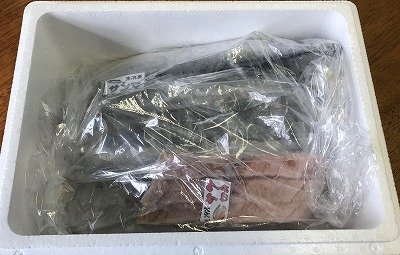 【北海道根室産】生冷凍サンマ5本入×2P・秋鮭切身3切れ×1P A-59002