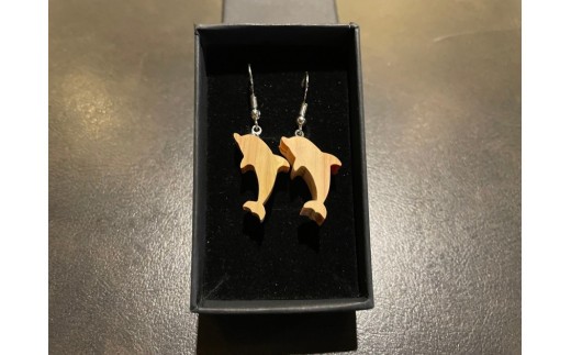 イルカのピアス