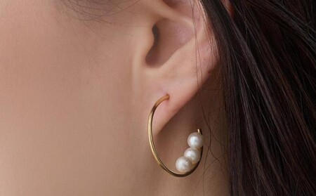 3パールのフープステンレスピアス(カラー：ゴールド)【043-022-1】ピアス アクセサリー ジュエリー K18GP カジュアル オフィス ギフト プレゼント ラッピング