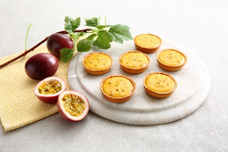 パッションフルーツ 12個入り×２箱(約２kg)【日時指定不可】