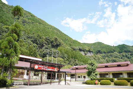 奈良 下北山村 ペア宿泊券 1泊2食付き きなりの湯入浴券付 旅行 温泉 宿舎やすらぎ 和室15畳