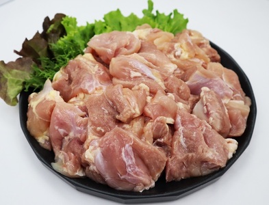 カット済み 合計1.8kg 長州どり もも肉 精肉 切り身 小分けパック（300g×6パック） 使いやすい  唐揚げ 地鶏 平飼い 鶏 安心 安全 山口県産 (1006)