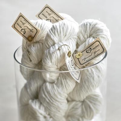 ふるさと納税 木津川市 【京都産　京織物　壁紙】京都いづみ　Nishiki-錦-(5602) |  | 02