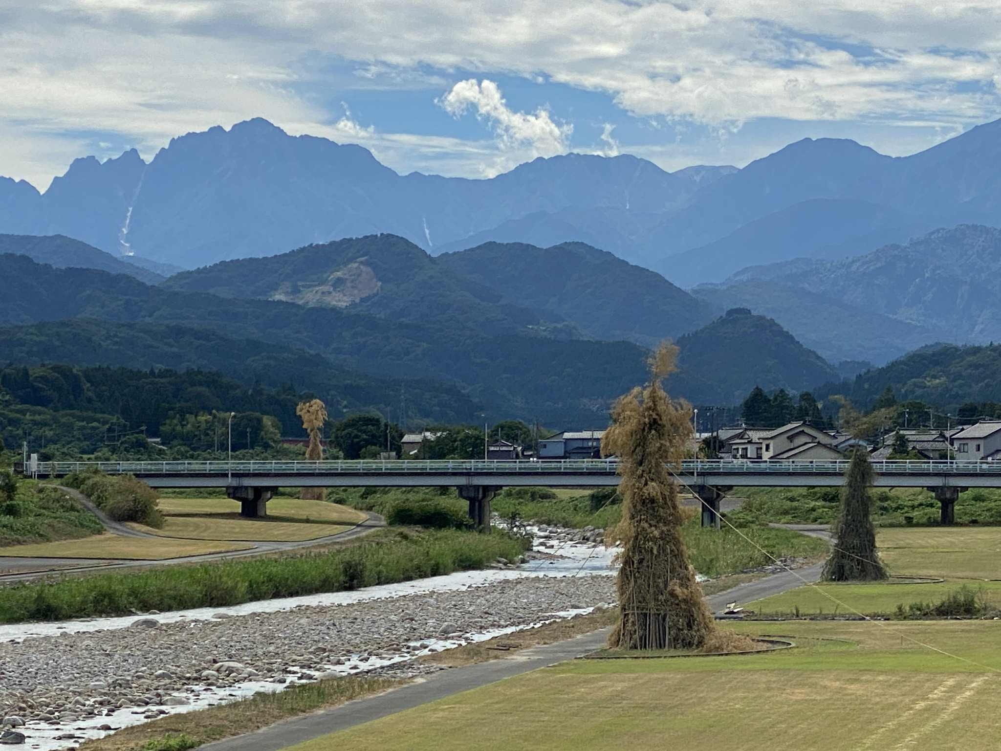 精霊やぐら（におとんぼ）