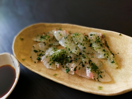 （冷凍） 刺身 カット済 お手軽 海鮮丼 あおさまぶし 熟成 鯛 100g 4袋 計 400g ／ 城水産 伊勢志摩 まだい 真鯛 スライス のっけ丼 お茶漬 青さ 海苔 無添加 産地直送