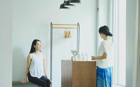 MINT MAT Yoga Studio ヨガグループクラス５回券 【155001】 ﾖｶﾞ ｸﾞﾙｰﾌﾟﾚｯｽﾝ ｽﾀｼﾞｵ ﾁｹｯﾄ 回数券 ｱﾛﾏﾖｶﾞ 英語ﾖｶﾞ