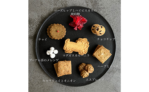 SUMI BAKE SHOPのクッキー缶