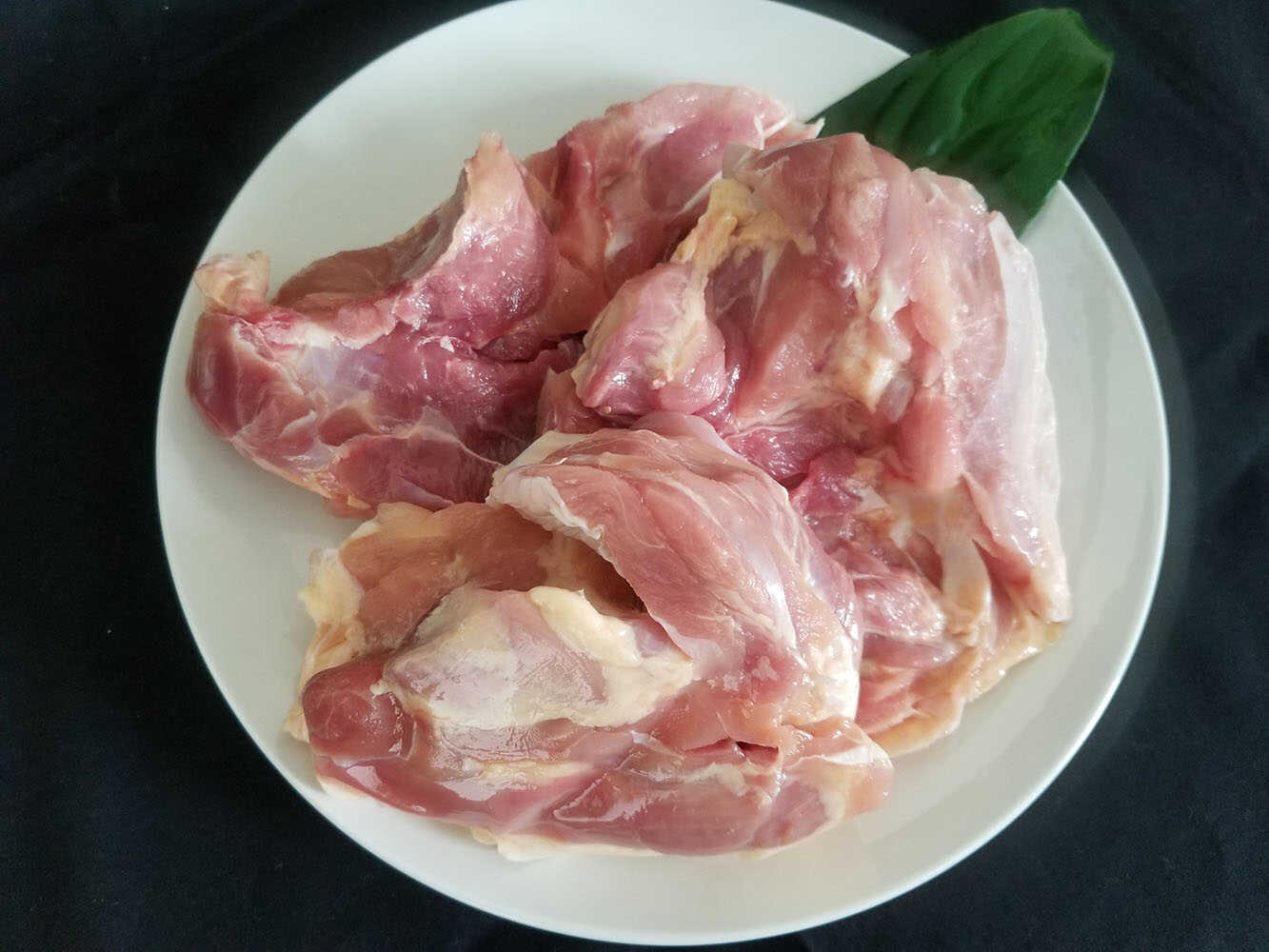 【ふるさと納税】 はかた地どり もも肉 約1kg 吉富町/株式会社吉浦コーポレーション[BGAD005] 人気 おすすめ