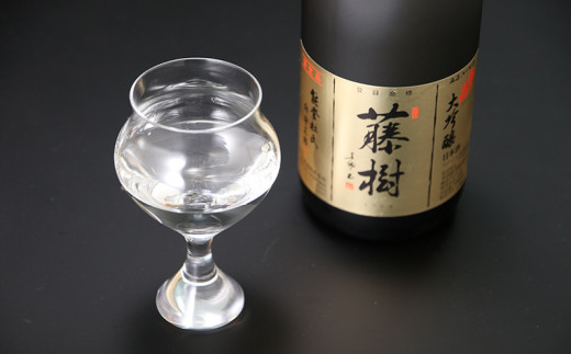 
                  ◆松の花大吟醸藤樹720ml詰【チョイス限定】
                